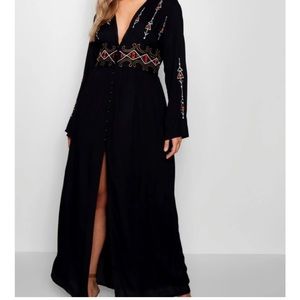 Boohoo plus embroidered plunge maxi dress - size 24